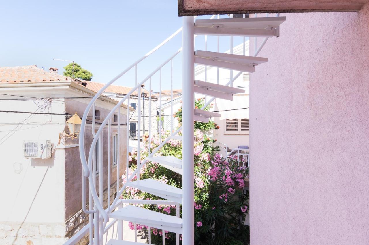 Ribar 2 Apartment Njivice Exterior photo